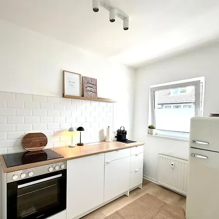Stylische 2,5 Zi-wohnung - Balkon - Blick Ins Gruene *