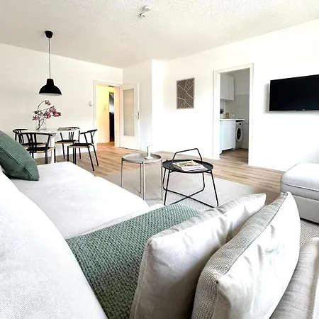 Stylische 2,5 Zi-wohnung - Balkon - Blick Ins Gruene Apartman *