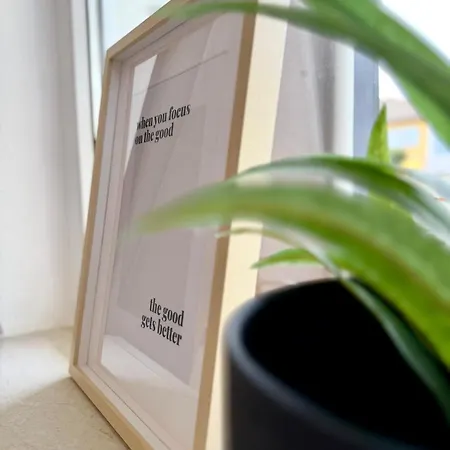 Stylische 2,5 Zi-wohnung - Balkon - Blick Ins Gruene *