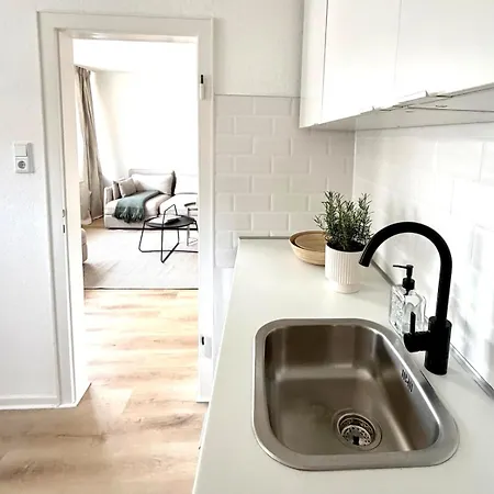 Stylische 2,5 Zi-wohnung - Balkon - Blick Ins Gruene アパート