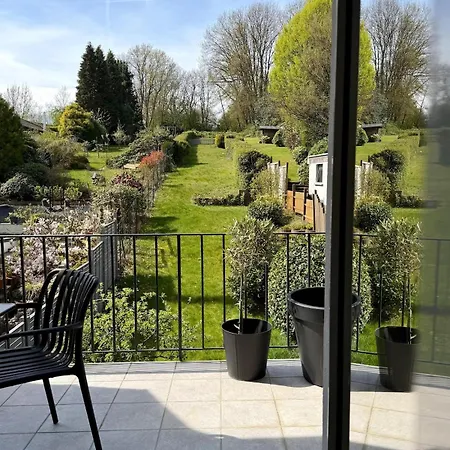 Stylische 2,5 Zi-wohnung - Balkon - Blick Ins Gruene ヴッパータール