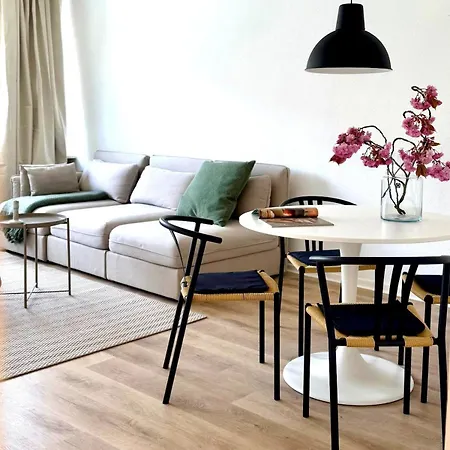 Stylische 2,5 Zi-wohnung - Balkon - Blick Ins Gruene Wuppertal